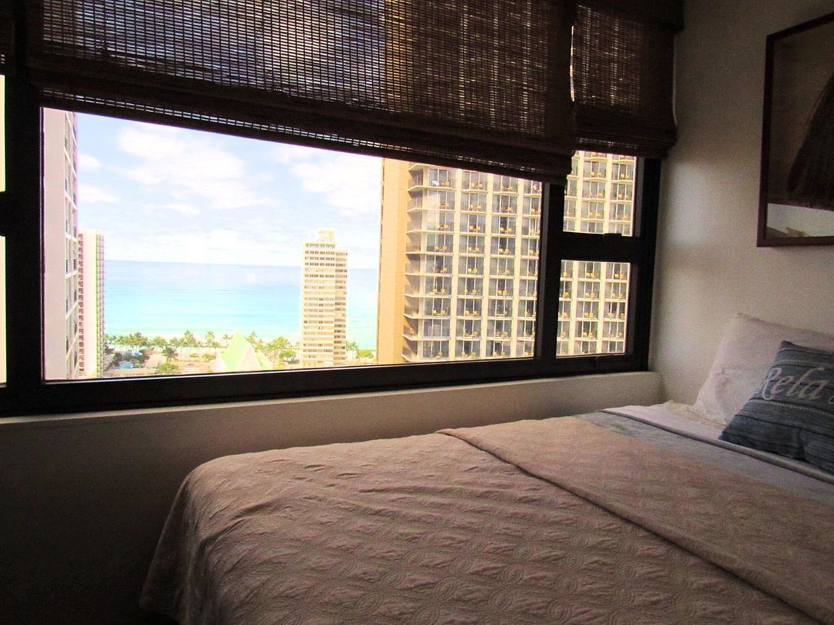 Waikiki Banyan Ocean View Apartment Oahu ภายนอก รูปภาพ